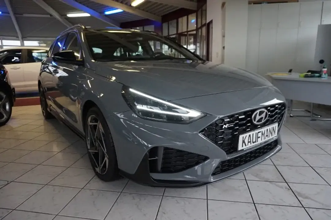Hyundai i30 - Thumbnail 2