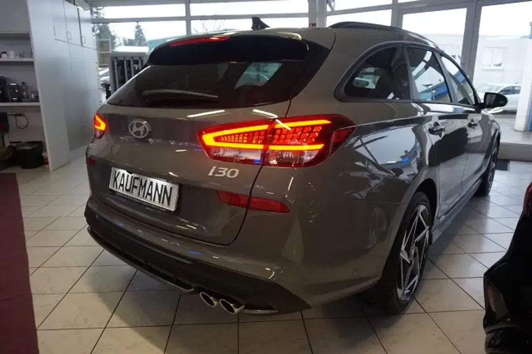 Hyundai i30 - Thumbnail 3