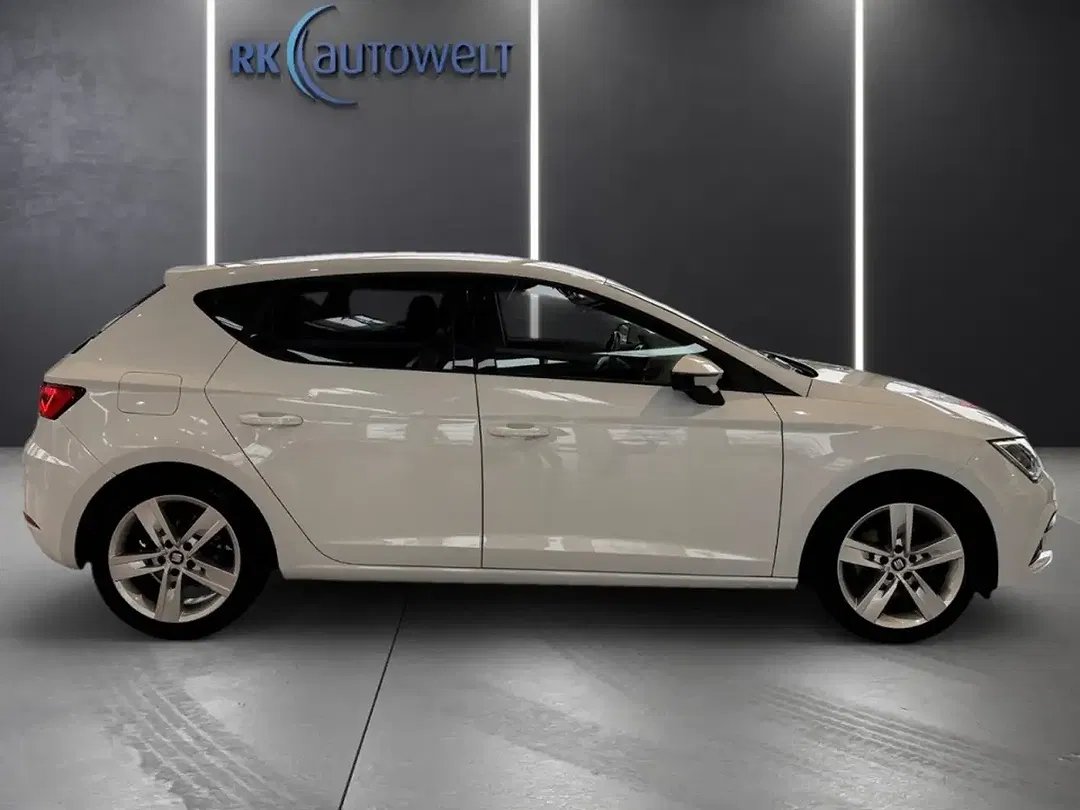SEAT Leon - Thumbnail 3