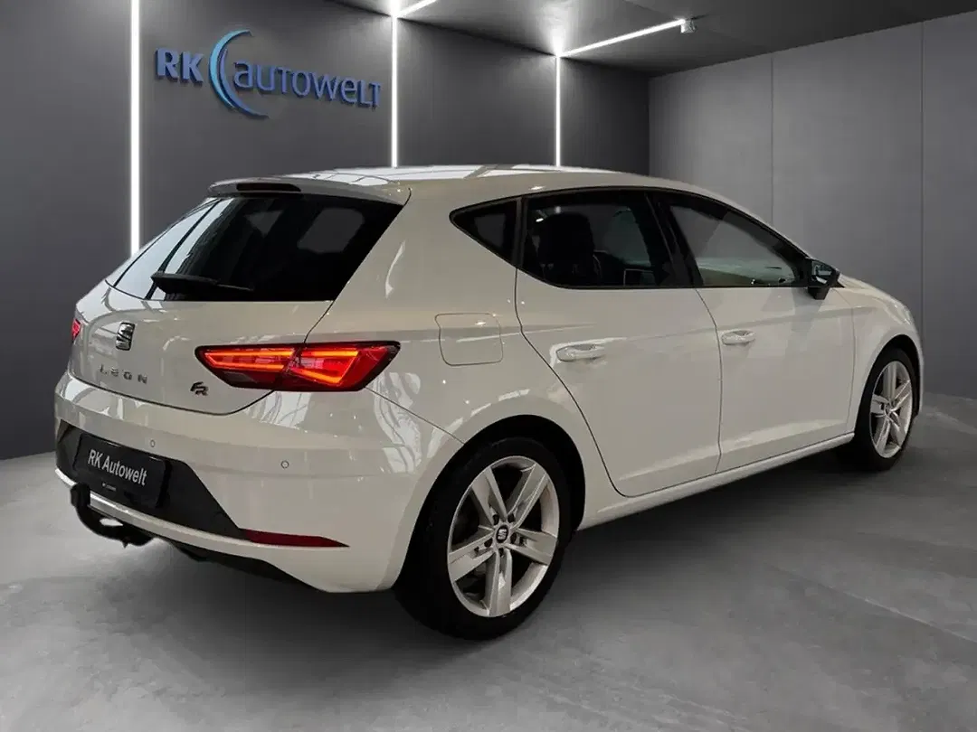 SEAT Leon - Thumbnail 4