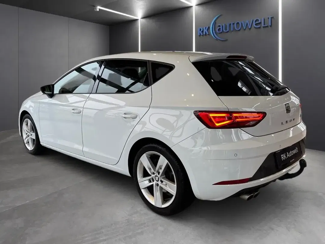 SEAT Leon - Thumbnail 5