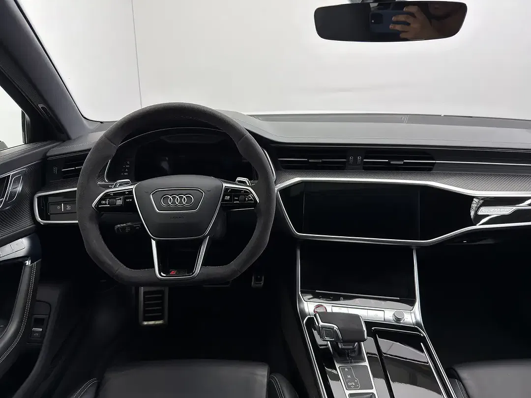Audi RS6 - Thumbnail 11