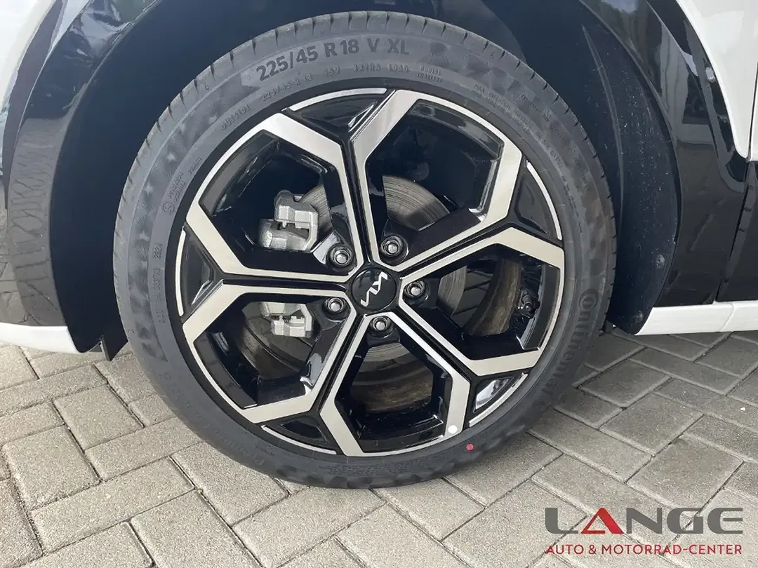 Kia Niro - Thumbnail 11