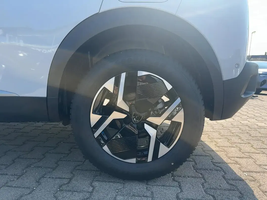 Peugeot 2008 - Thumbnail 11