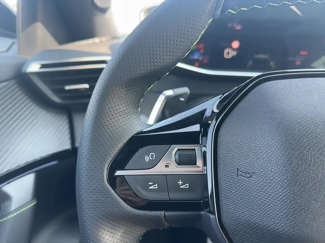 Peugeot 2008 - Thumbnail 12