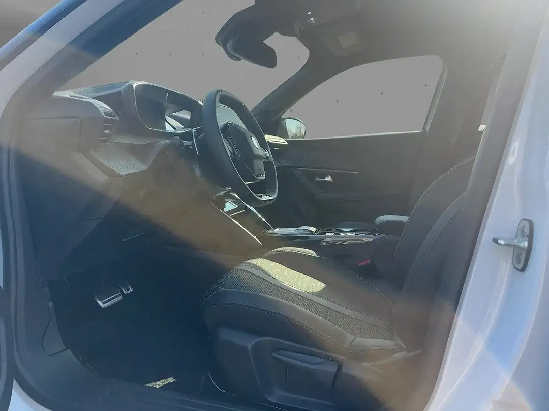 Peugeot 2008 - Thumbnail 6