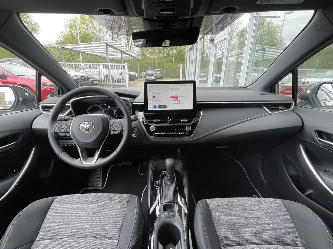 Toyota Corolla - Thumbnail 9