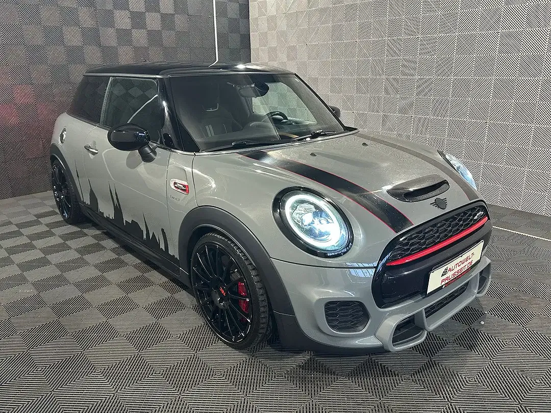 MINI John Cooper Works - Thumbnail 1