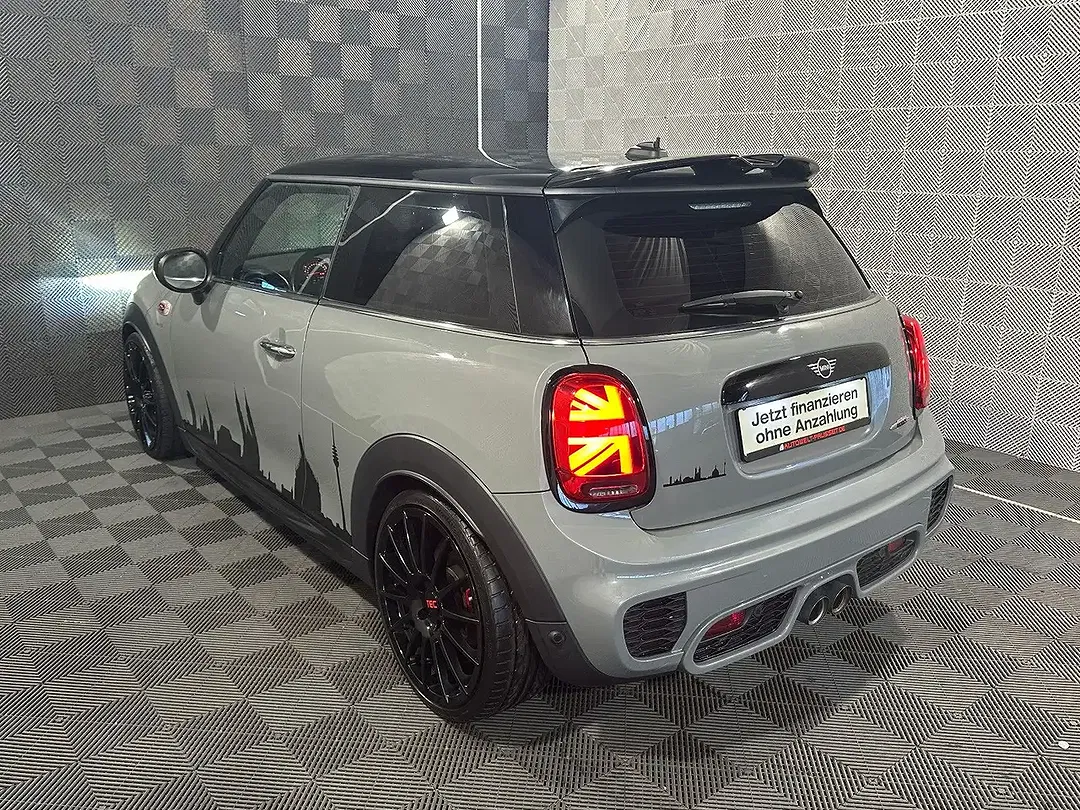 MINI John Cooper Works - Thumbnail 3