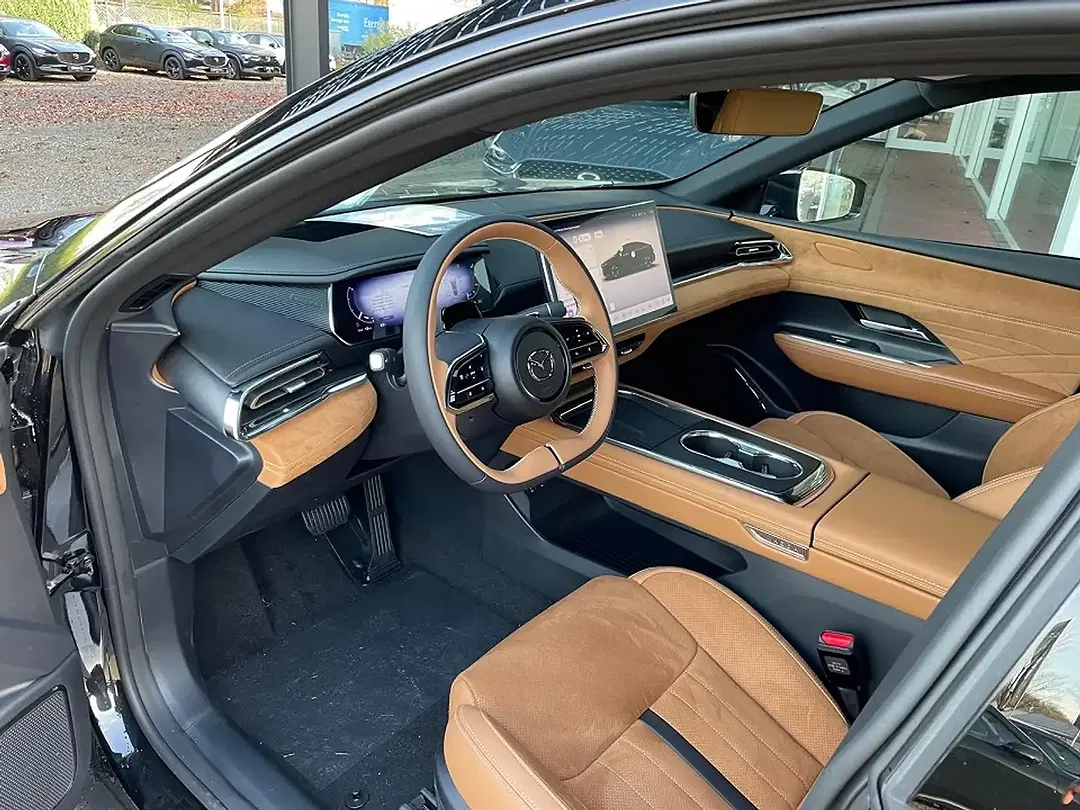 Mazda 6e - Thumbnail 11
