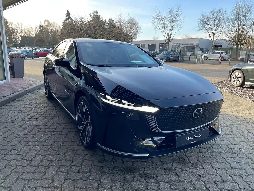Mazda 6e - Thumbnail 3