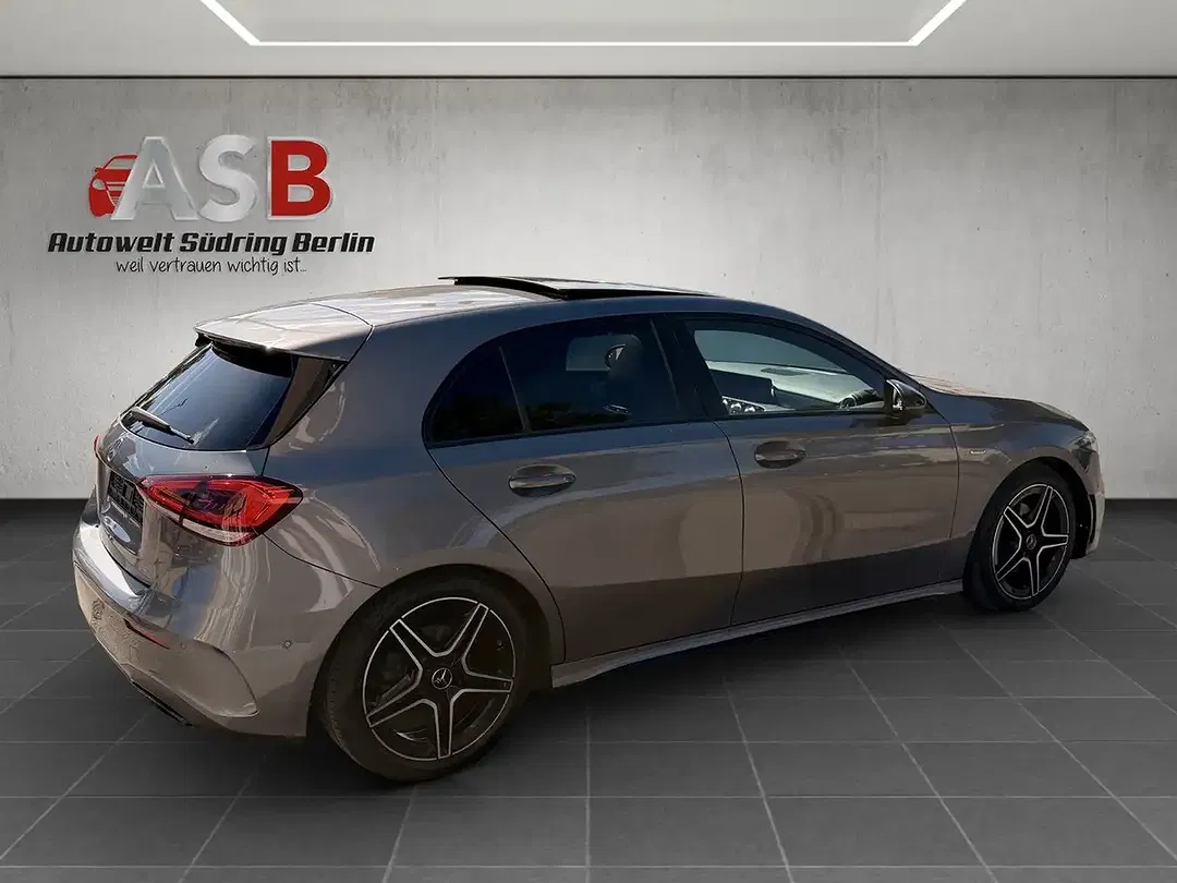 Mercedes-Benz A 200 - Thumbnail 13