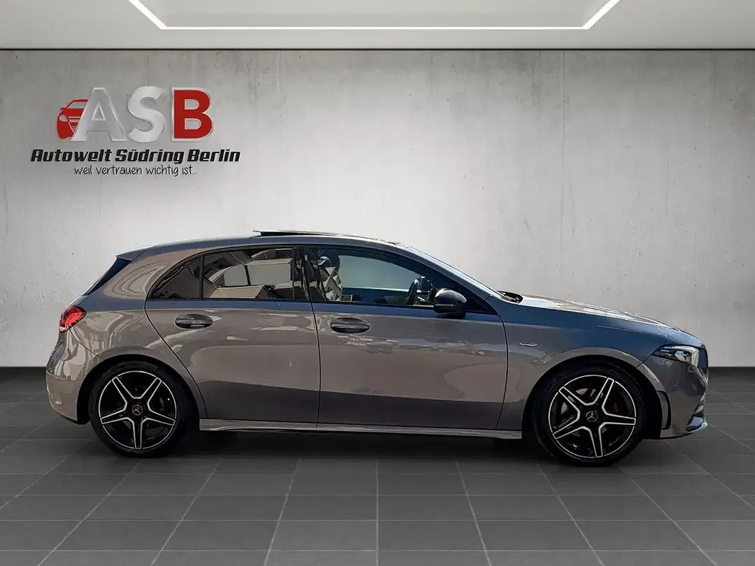Mercedes-Benz A 200 - Thumbnail 4
