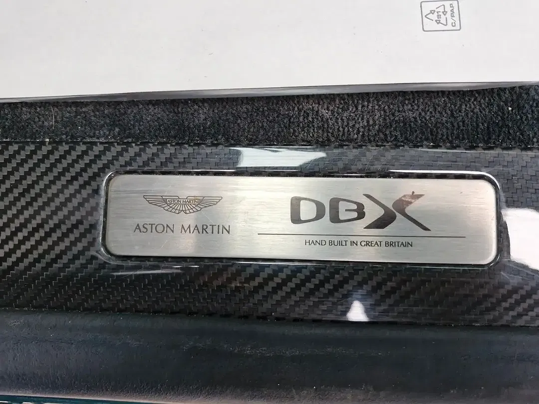 Aston Martin DBX - Thumbnail 10