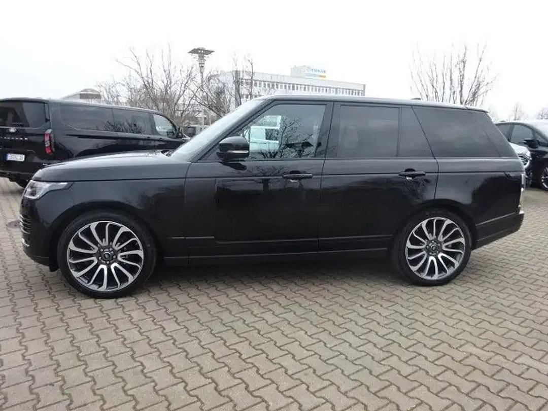Land Rover Range Rover - Thumbnail 2