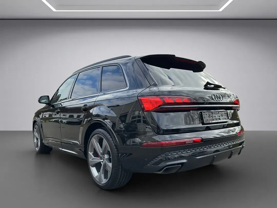 Audi Q7 - Thumbnail 4