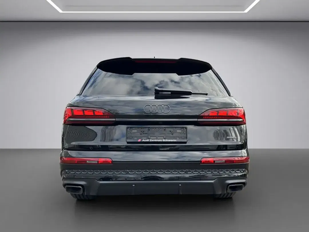 Audi Q7 - Thumbnail 5