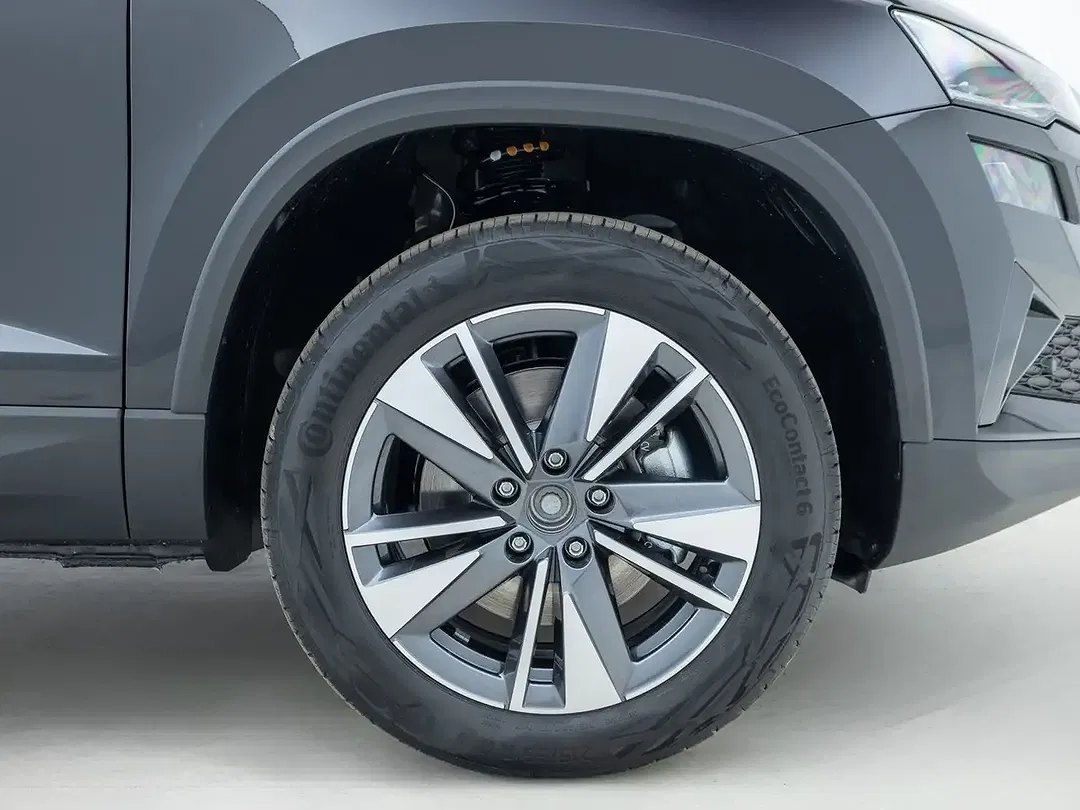 Skoda Karoq - Thumbnail 8