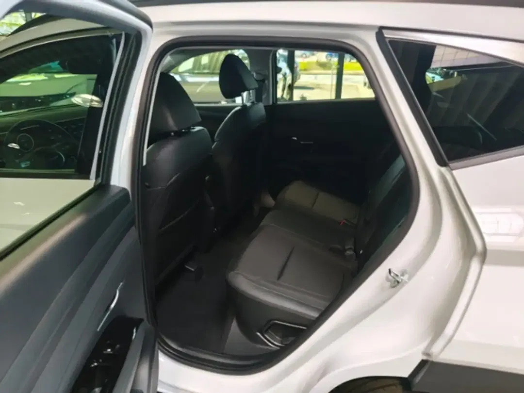 Hyundai TUCSON - Thumbnail 8