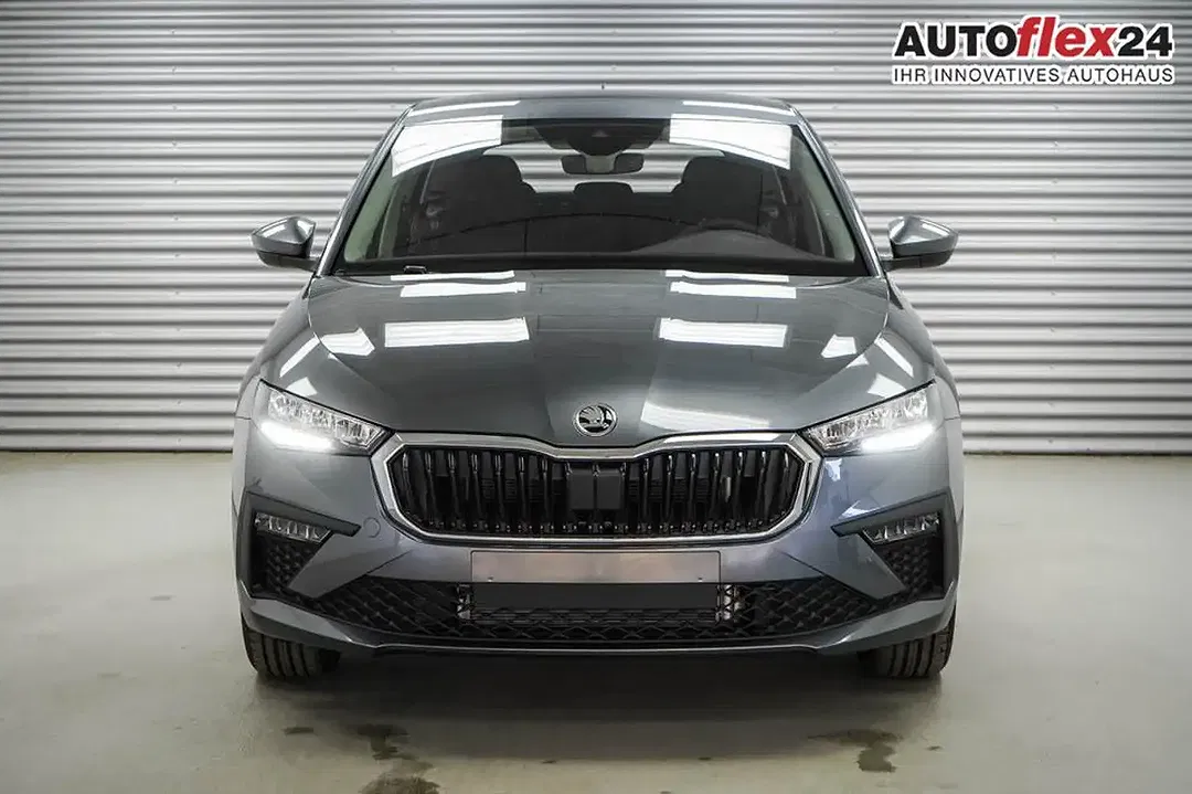 Skoda Scala - Thumbnail 1