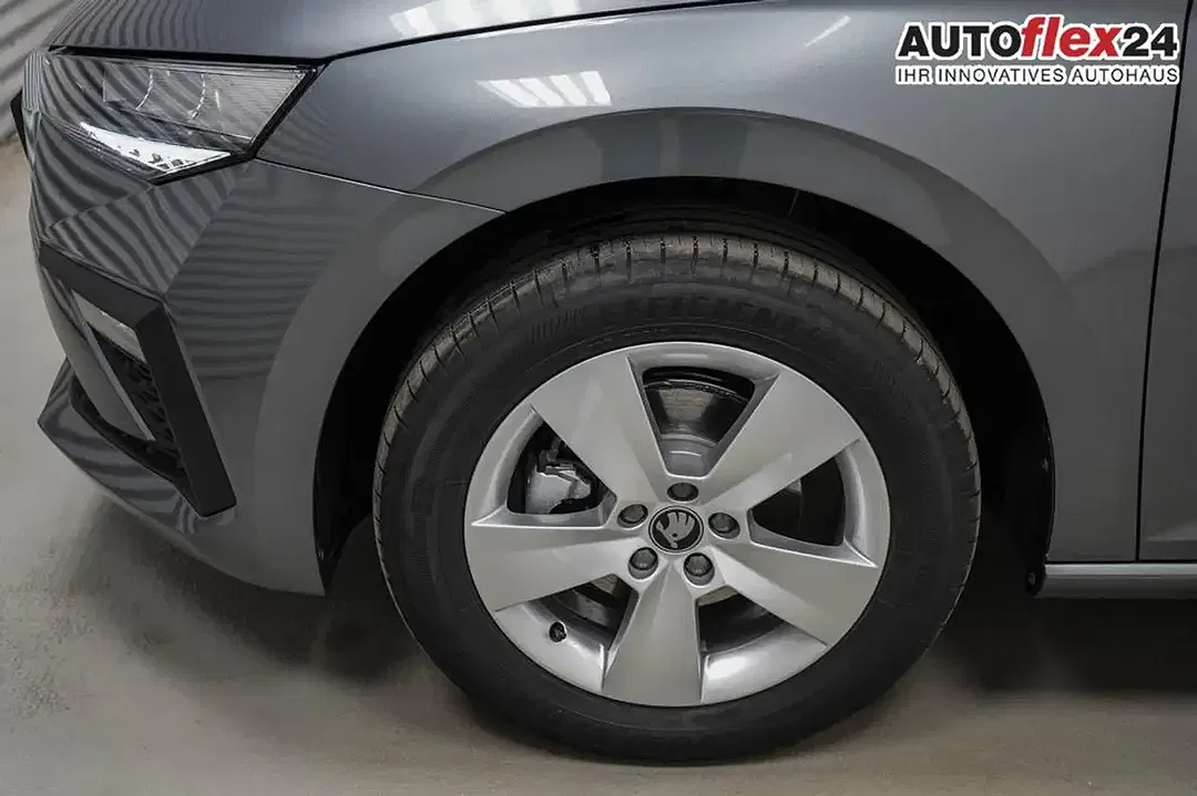 Skoda Scala - Thumbnail 4