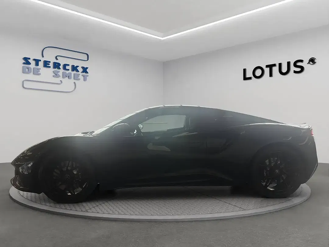 Lotus Emira - Thumbnail 3
