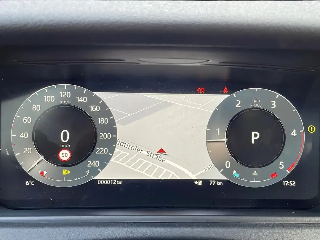 Land Rover Range Rover Velar - Thumbnail 13