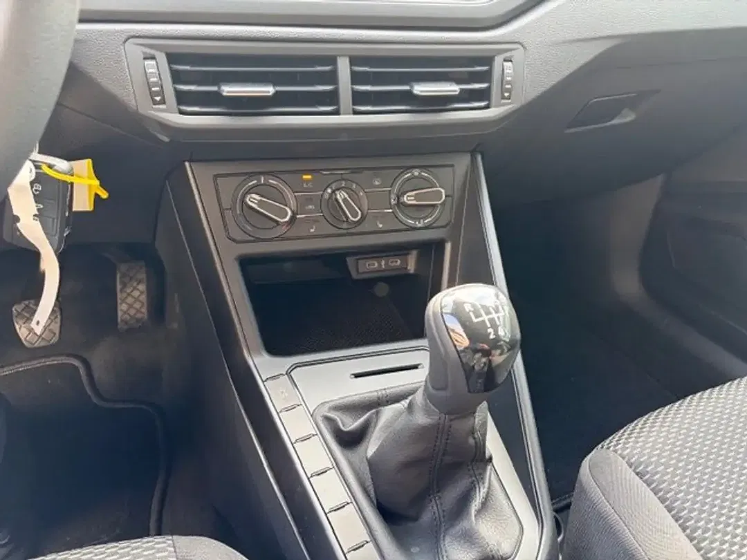 Volkswagen Polo - Thumbnail 2