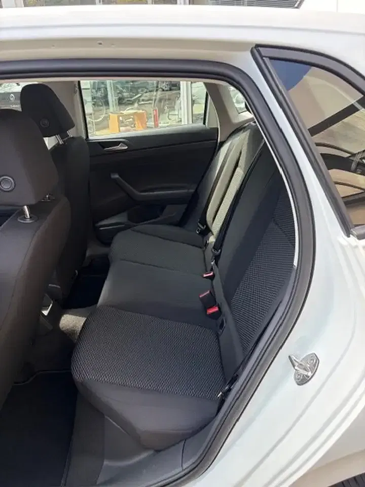 Volkswagen Polo - Thumbnail 6