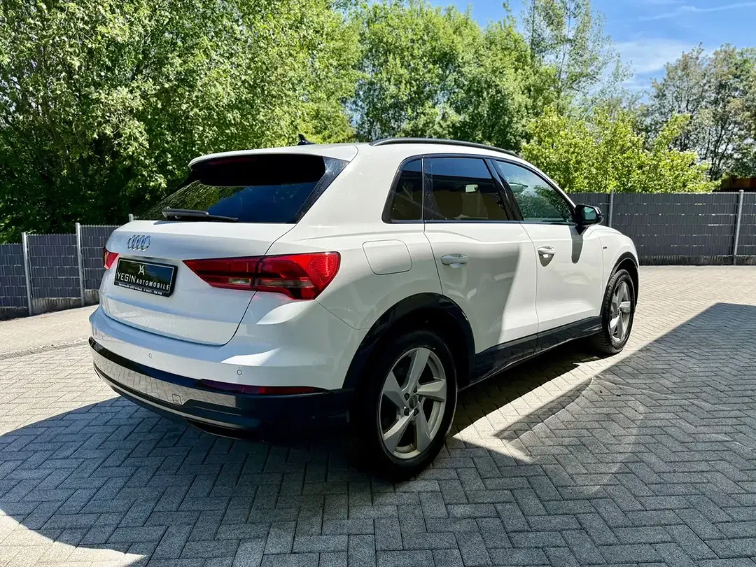 Audi Q3 - Thumbnail 5