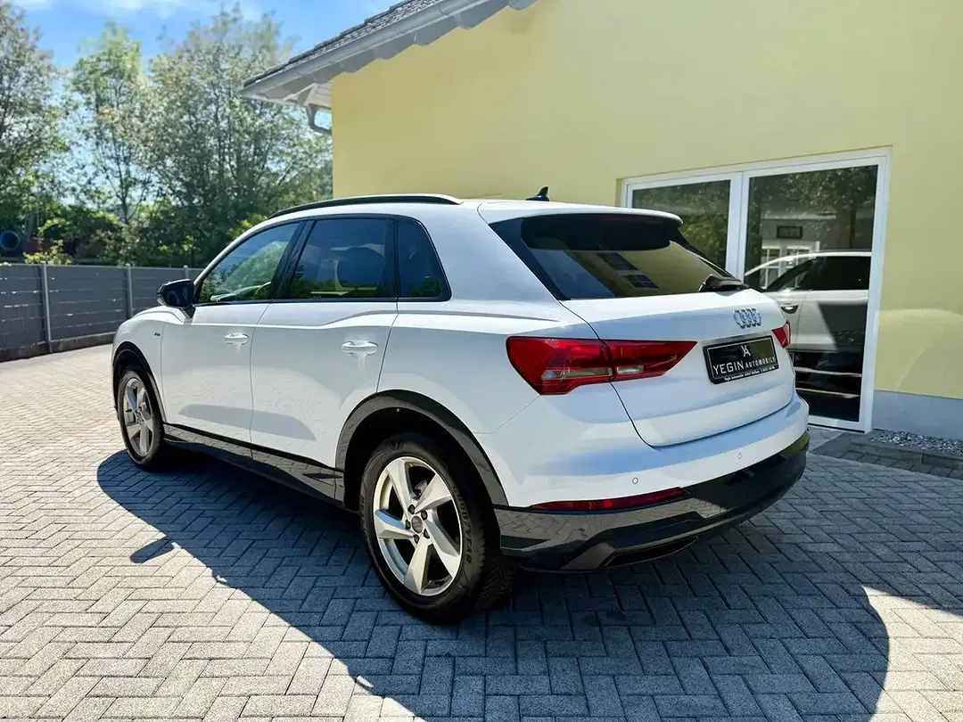 Audi Q3 - Thumbnail 7