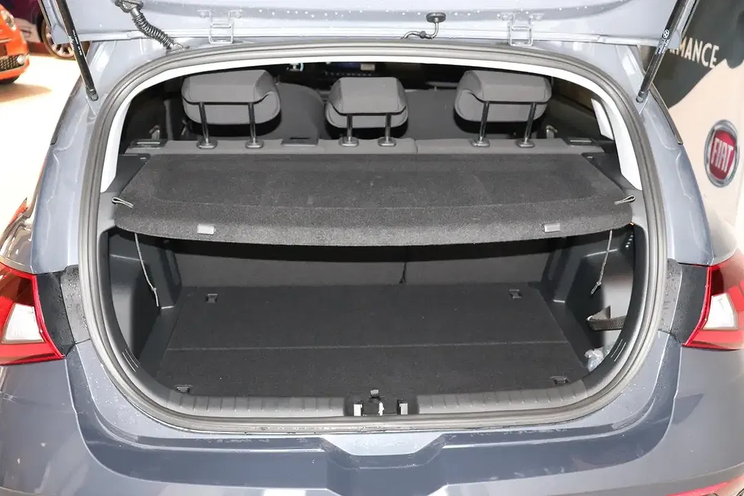 Hyundai i20 - Thumbnail 8