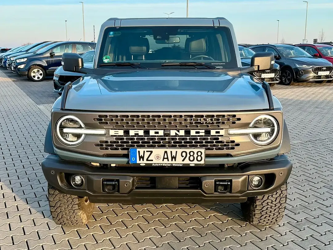 Ford Bronco - Thumbnail 10