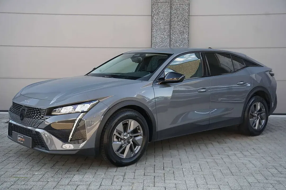Peugeot 408 - Thumbnail 2