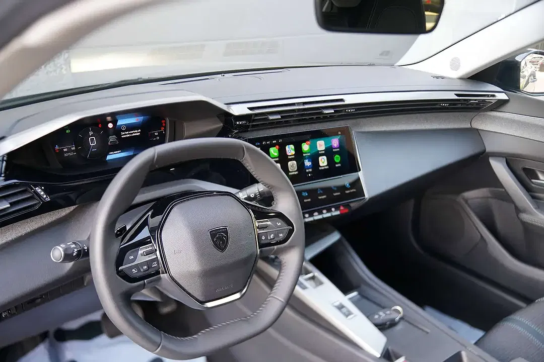Peugeot 408 - Thumbnail 5