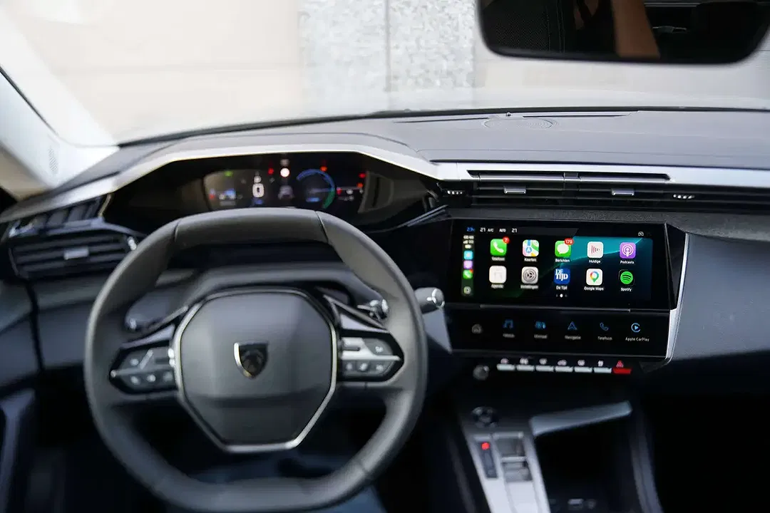 Peugeot 408 - Thumbnail 6