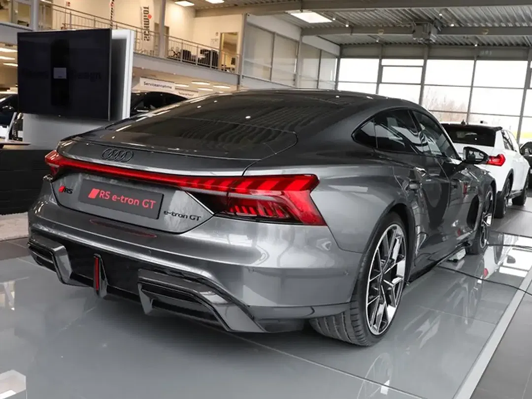 Audi RS e-tron GT - Thumbnail 2