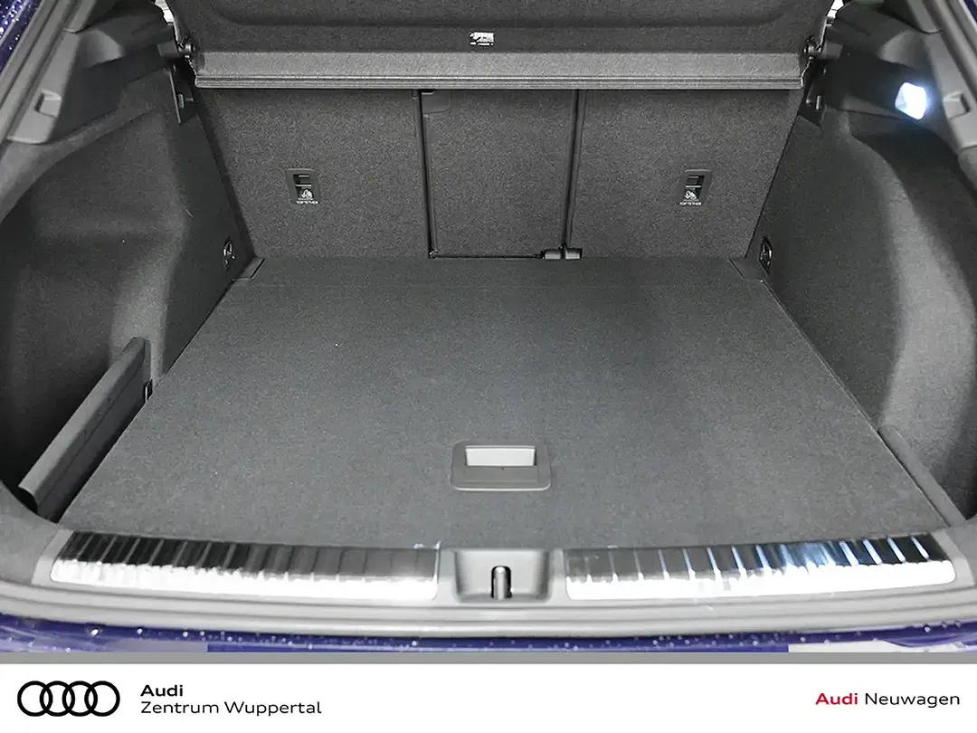 Audi Q3 - Thumbnail 9