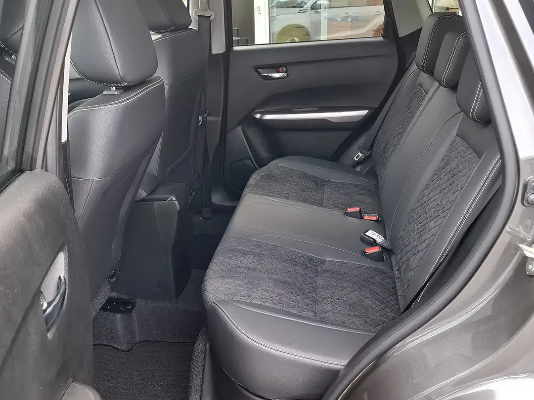 Suzuki Vitara - Thumbnail 11