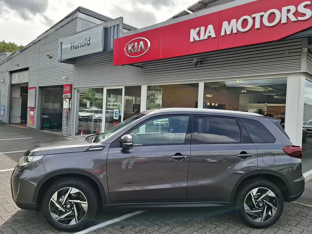 Suzuki Vitara - Thumbnail 4