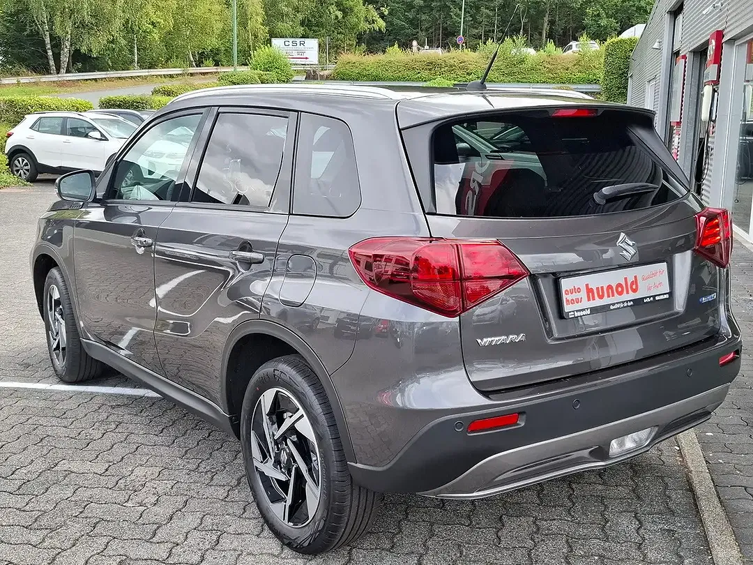 Suzuki Vitara - Thumbnail 6