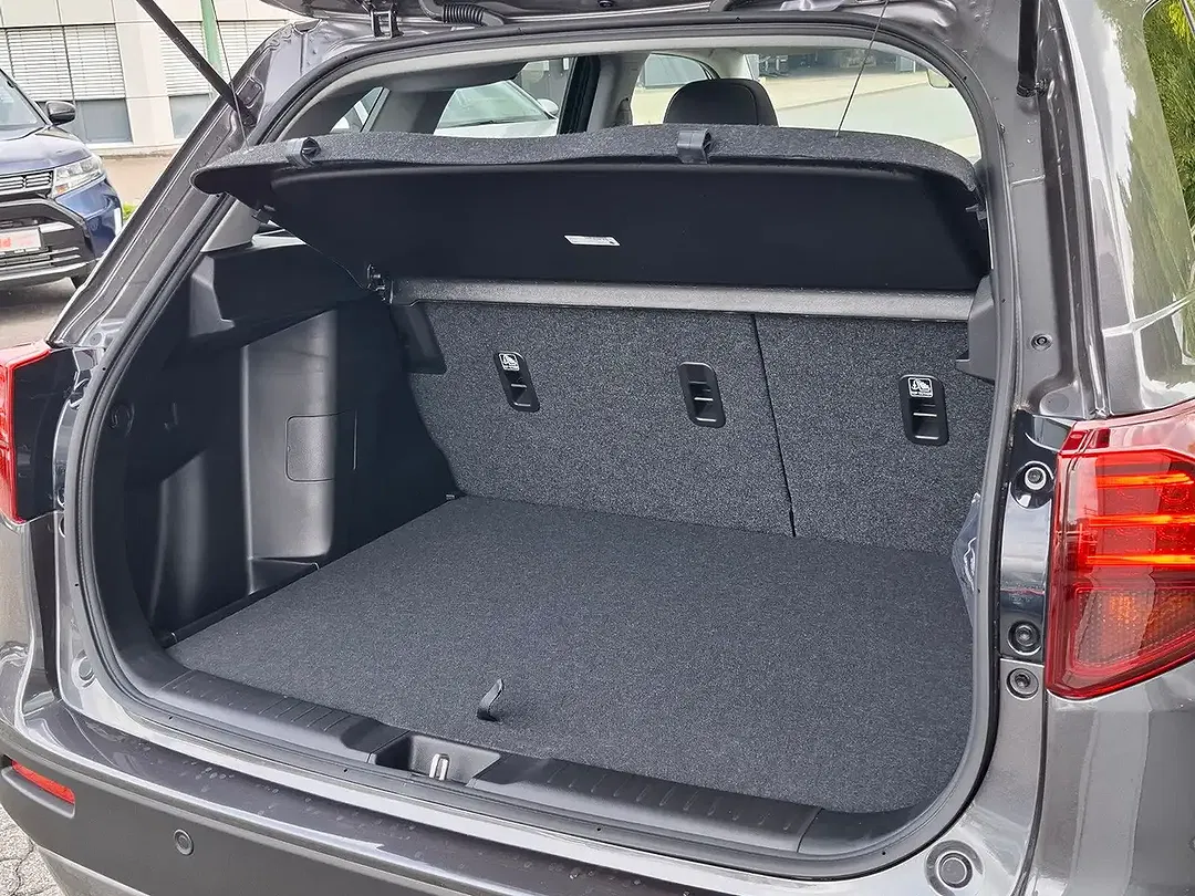 Suzuki Vitara - Thumbnail 8
