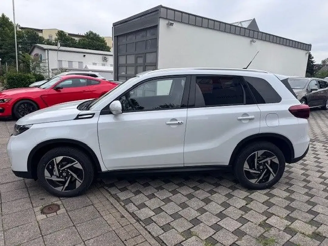 Suzuki Vitara - Thumbnail 4