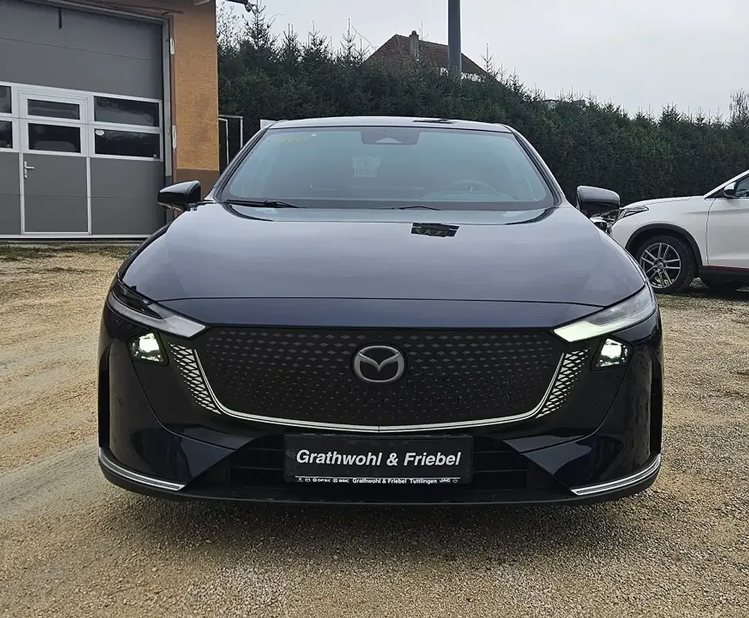 Mazda 6e - Thumbnail 2
