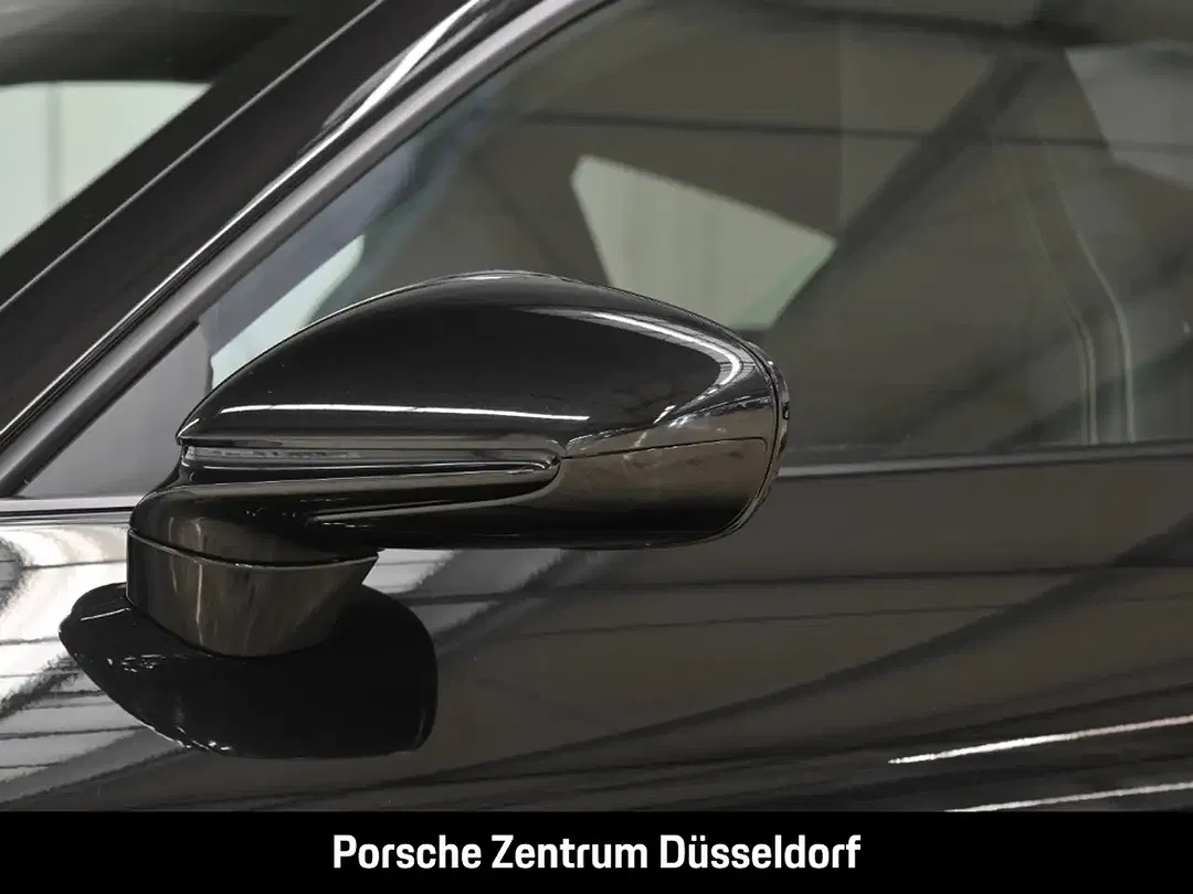 Porsche 992 - Thumbnail 10