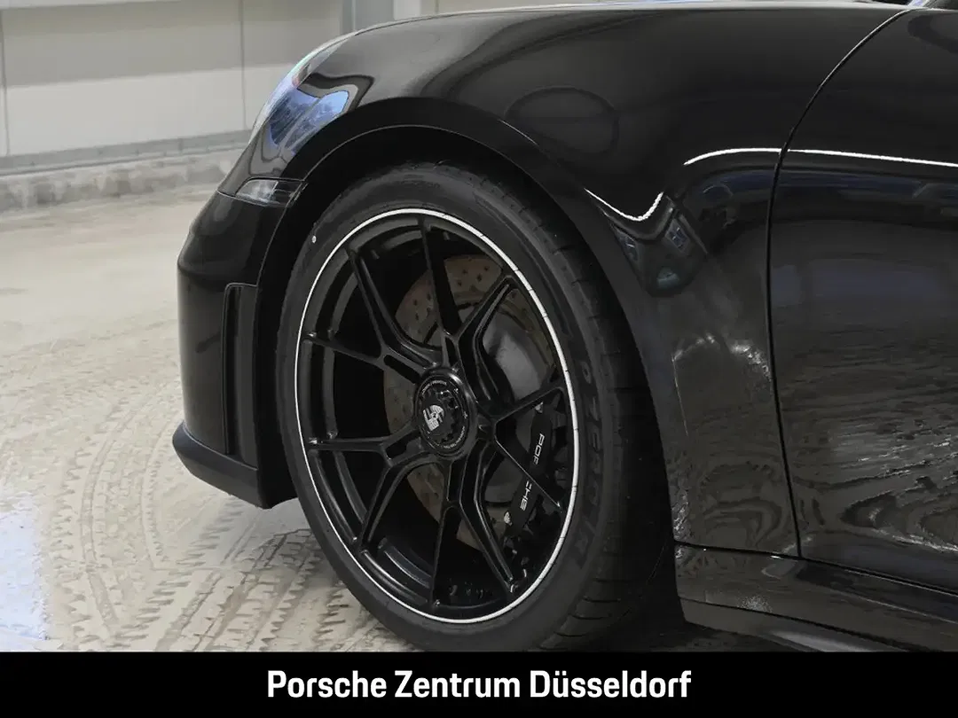 Porsche 992 - Thumbnail 11