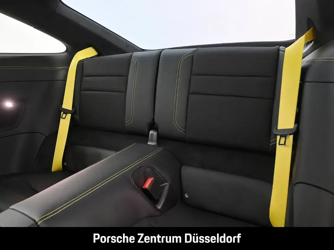 Porsche 992 - Thumbnail 13