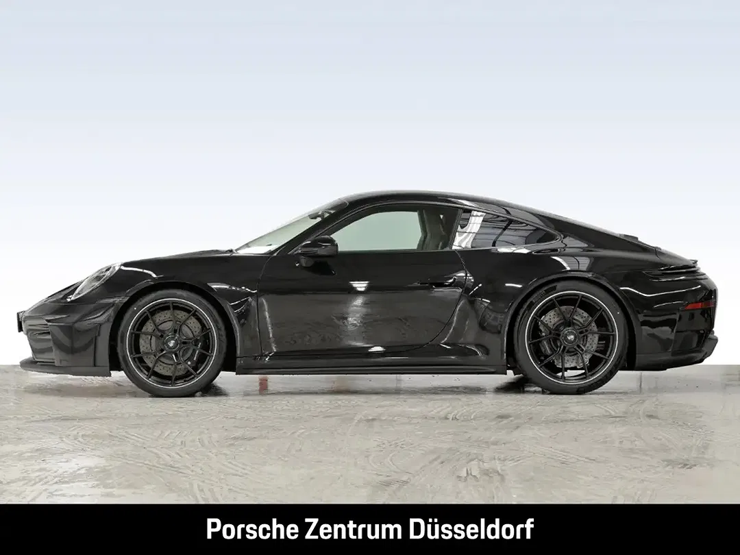 Porsche 992 - Thumbnail 2