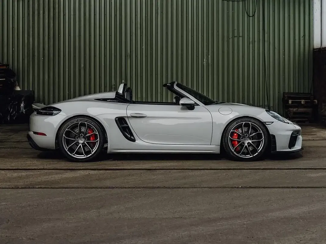 Porsche 718 Spyder - Thumbnail 2
