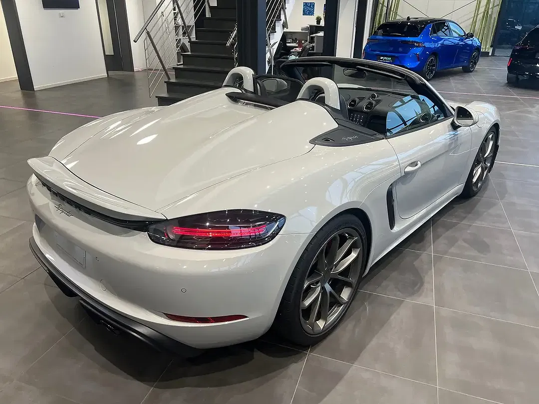 Porsche 718 Spyder - Thumbnail 6